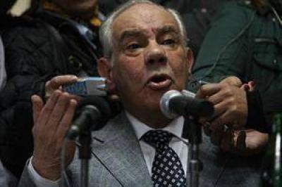 Zanola dice que Oyarbide es un "actor de reparto" y habla de una "mano negra"