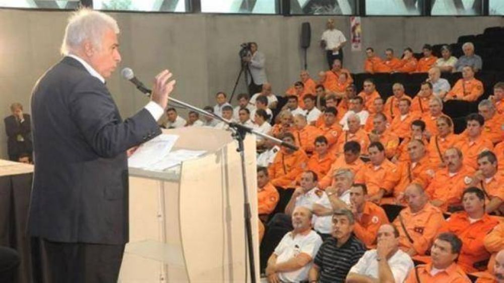 La Provincia prometi� no bajar aportes para los bomberos