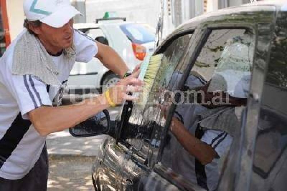 Lavacoches piden que el municipio haga un registro de los trabajadores