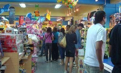 Caen hasta el 50 por ciento las ventas en las jugueter�as de Mendoza