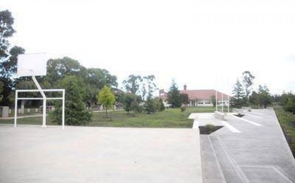 El Centro Gallego inaugur� nuevas instalaciones en su villa recreativa
