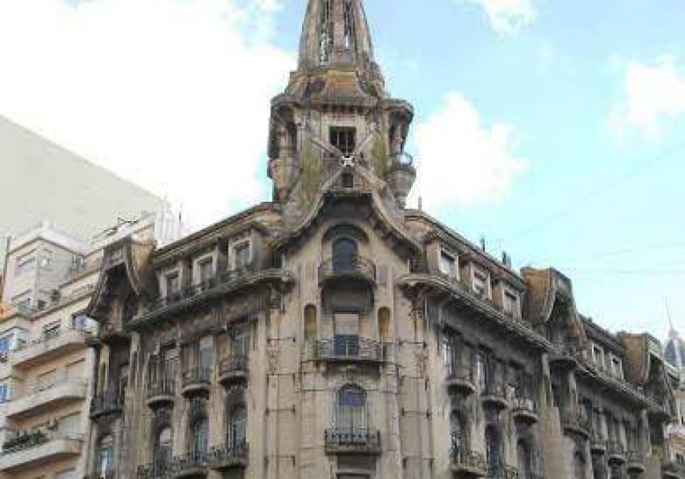 Macri propone expropiar la confiter�a 'El Molino'