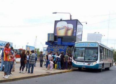 Pasajeros molestos por incremento del pasaje