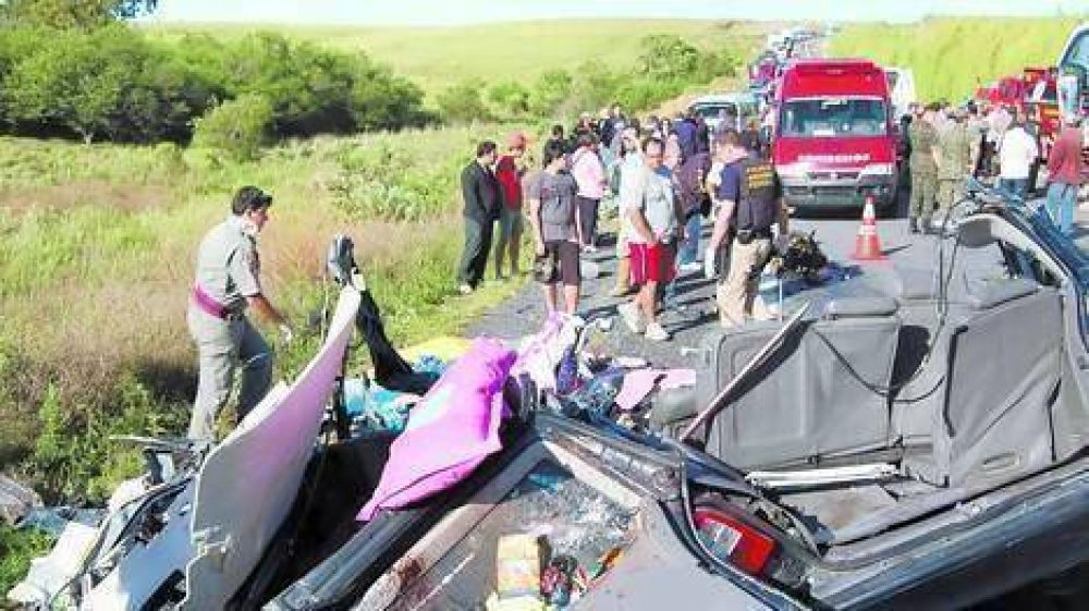 Tragedias en las rutas del verano: hubo diez muertos