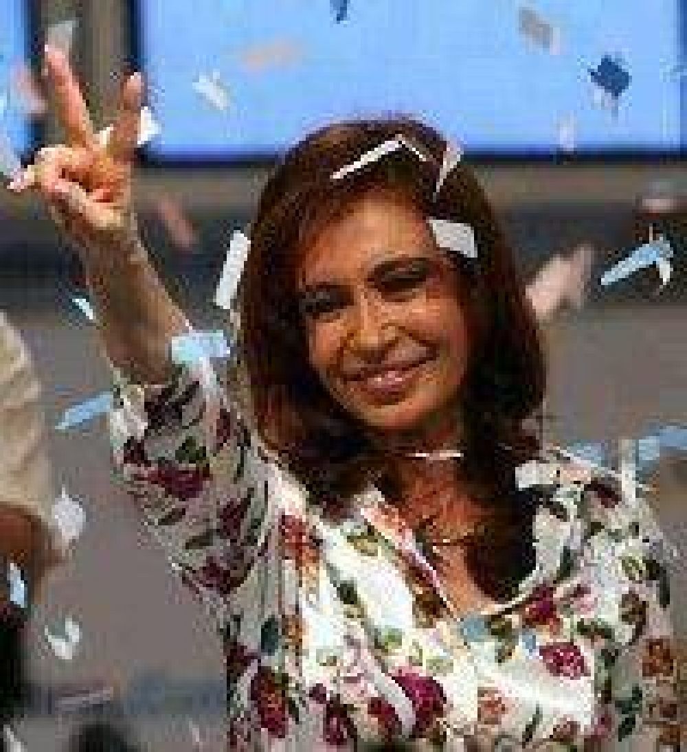 Viene Cristina Kirchner para reforzar la campa�a del PJ 