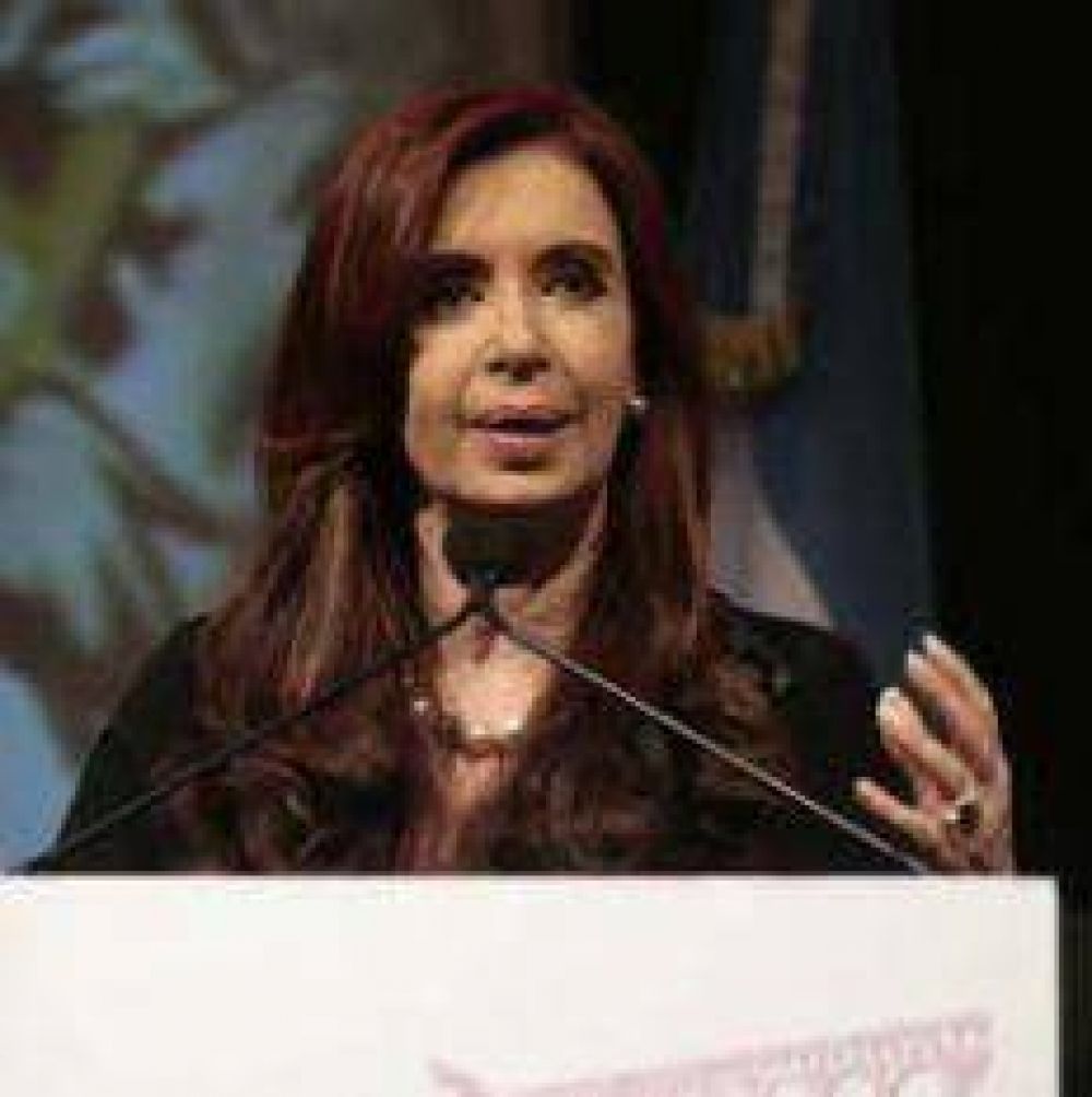 La Presidenta ser� operada por un "carcinoma papilar" el 4 de enero