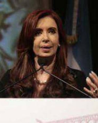 La Presidenta ser� operada por un "carcinoma papilar" el 4 de enero