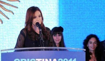 Por un tumor en la tiroides Cristina ser� operada en Pilar