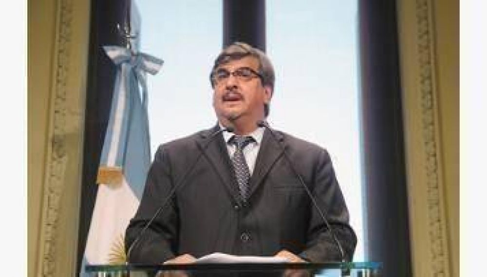 Cristina tiene c�ncer de tiroides y se toma licencia en enero para operarse