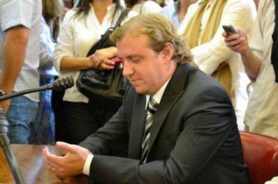 Cuestionan la entrega de la Plaza del Agua a una empresa conformada por Bancos extranjeros