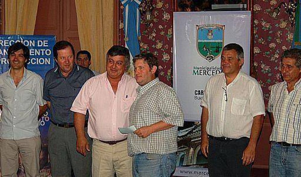 Municipalidad entrega m�s cr�ditos y subsidios