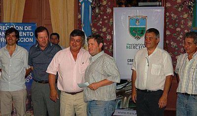 Municipalidad entrega m�s cr�ditos y subsidios