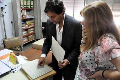 Pittelli se reuni� con la jefa comunal de Alberti, Marta M�dici 