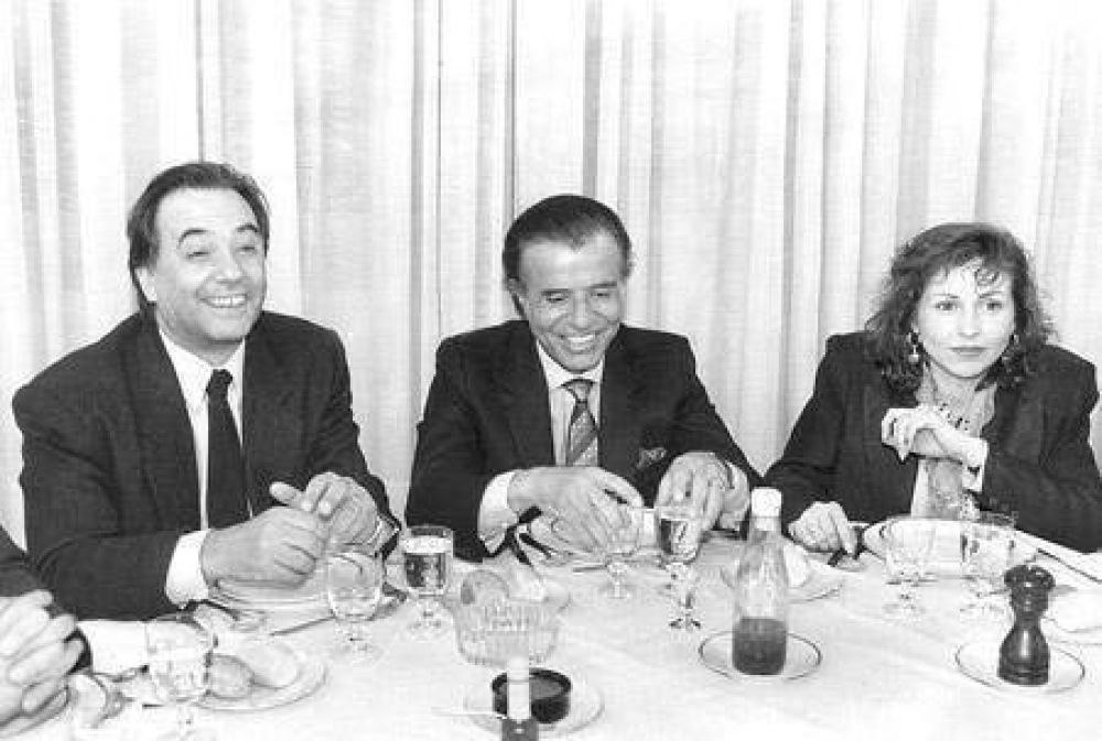 Ma�ana brindan con pizza y champagne