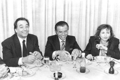 Ma�ana brindan con pizza y champagne