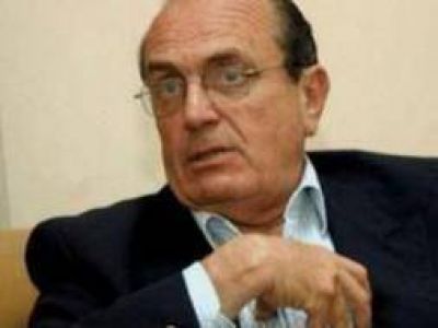 Diputado Brown dijo que es un "exceso que el Gobierno quiera la caja de los gremios"