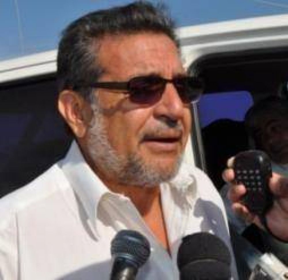 Beder carg� duro contra los sectores que se oponen a la miner�a