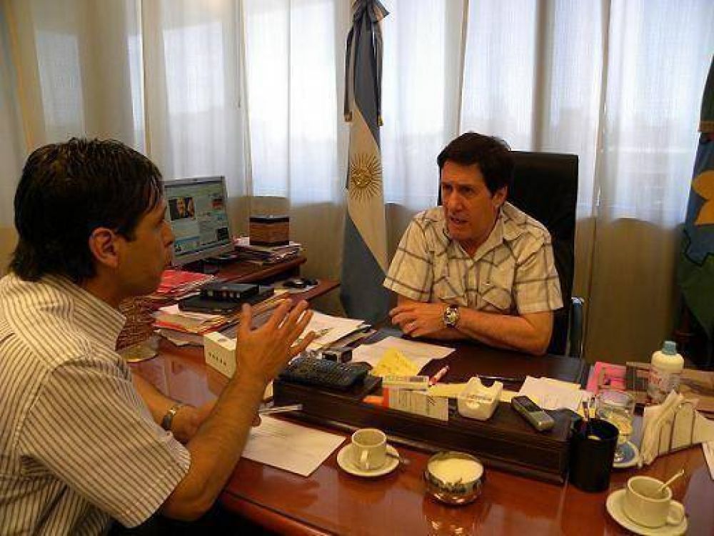 DIAZ PEREZ: "EL GRAN DESAFIO QUE TENGO PARA EL 2012 ES EL TRATAMIENTO DE LA BASURA, ESPECIALMENTE POR LOS MALOS HABITOS DE ALGUNOS VECINOS"