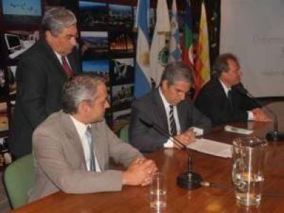 Invertir�n 230 millones de pesos para construir las primeras mil casas