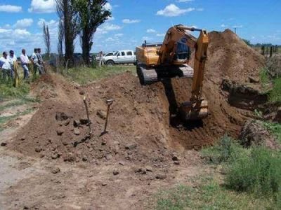 Comenzaron trabajos para unir la red de gas de Roca al Gasoducto.