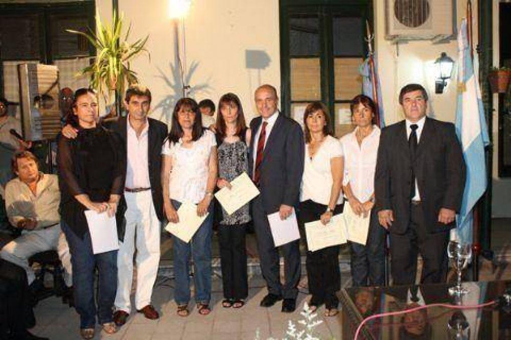 Areco le rindi� homenaje a Santiago Luj�n Saig�s 