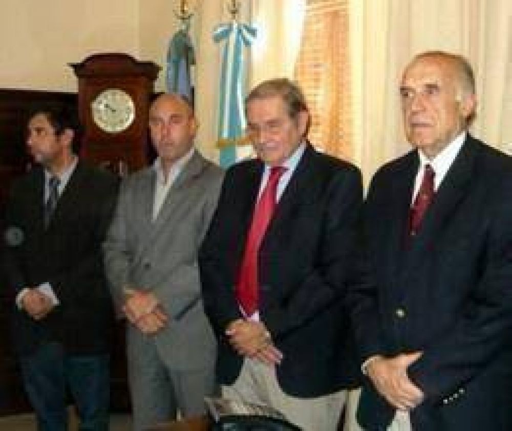 Fern�ndez Vi�a en la Direcci�n de Ciencia y Tecnolog�a
