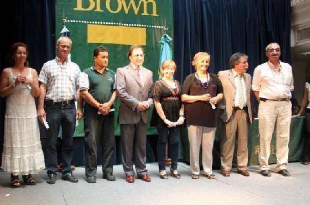Almirante Brown: Giustozzi tom� juramento al nuevo gabinete