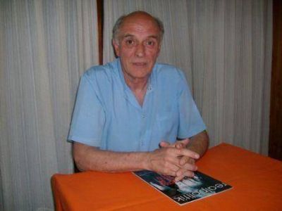 Osvaldo Casellas: �Estamos convencidos que el FAP seguir� creciendo como fuerza pol�tica�