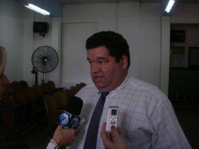 Aumento de tasas: Nedela cuestion� el voto de Casellas
