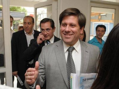 P�rez pidi� permiso a la Legislatura para endeudarse durante los 4 a�os de su gesti�n