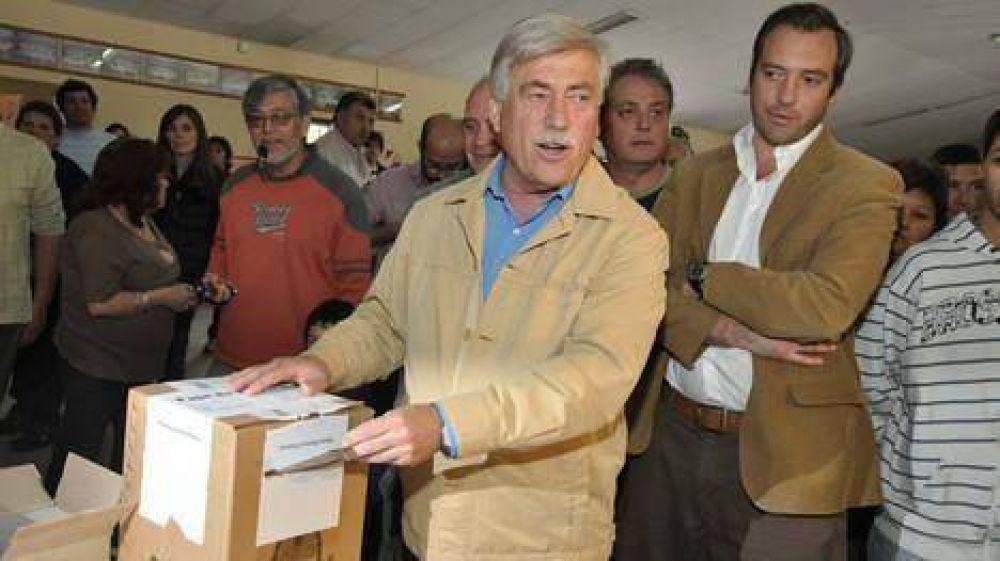 Muri� el gobernador de R�o Negro en un confuso hecho