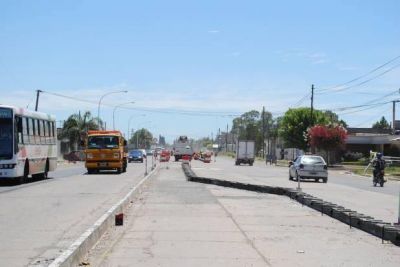 Avanza la obra del cantero central en el Acceso Per�n 