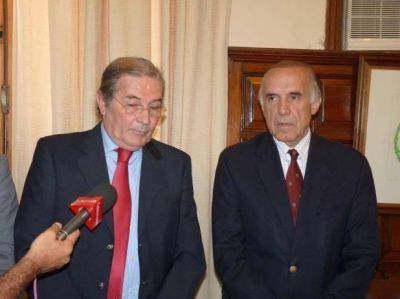 Roberto Fern�ndez Vi�a asumi� como director de Ciencia y Tecnolog�a 