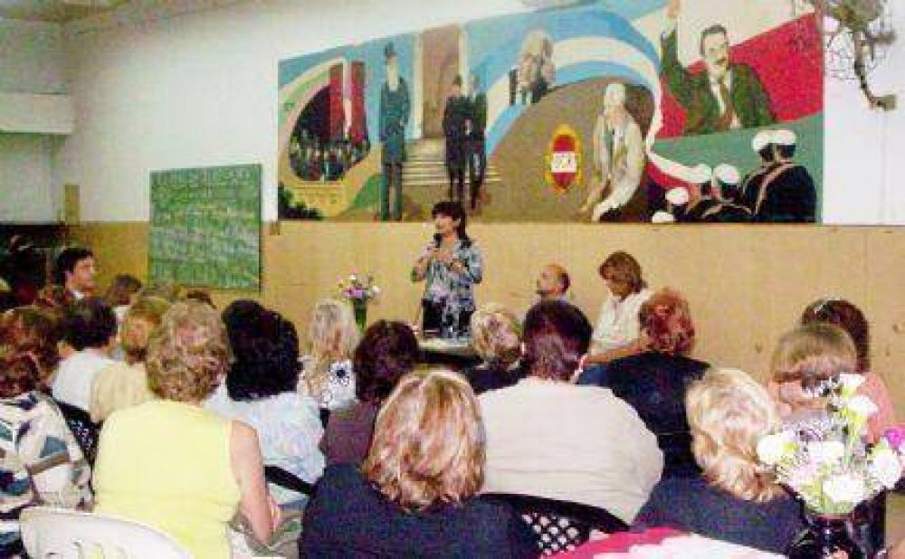 Radicales postergan pronunciamiento formal sobre la nueva intervenci�n.