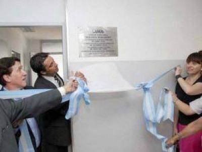 Lan�s: remodelaron la sala Norgren y la calle Murature 