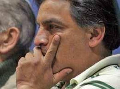Los estatales quieren adelantar la discusi�n salarial con el Ejecutivo