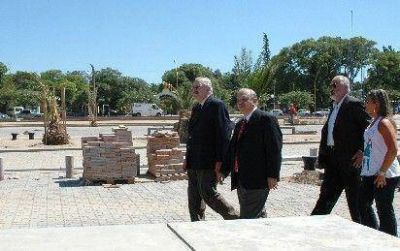 El gobernador apura la concreci�n de obras de cara a las elecciones