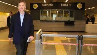 Subte: Macri dijo que todav�a no se defini� si subir� el boleto