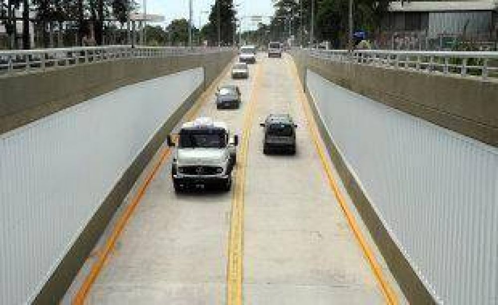 Abri� al tr�nsito el nuevo t�nel de la Henry Ford