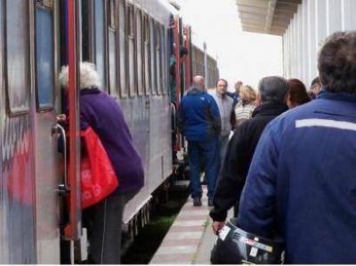 El ferrocarril comienza a circular en la regi�n