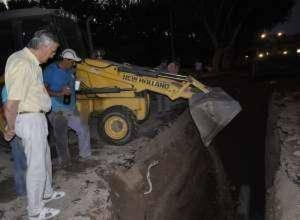 OSSE finaliz� el cambio del ca�o roto en Desamparados
