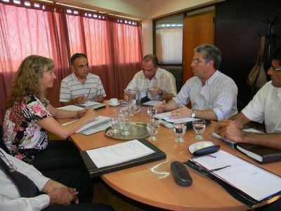 El Gobierno avanza en la confecci�n planes y acciones deportivas para el a�o 2012