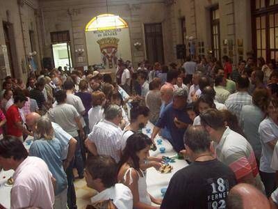 El intendente Caso brind�  ayer con los trabajadores  municipales y funcionarios