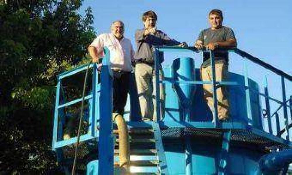 Mart�nez recorre El Impenetrable para supervisar el servicio de agua