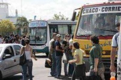 Por el verano, colapsa servicio de transporte Corrientes-Chaco