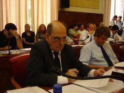 Duras cr�ticas de Arroyo a la pol�tica de Seguridad Vial que implementa el municipio
