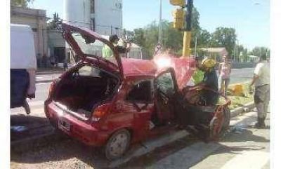 En un choque en Santa Rosa falleci� una mujer