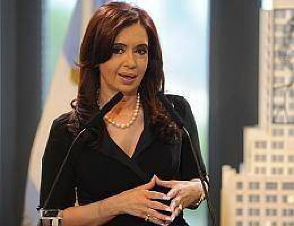 Comenz� la operaci�n a Cristina de Kirchner por el carcinoma de tiroides