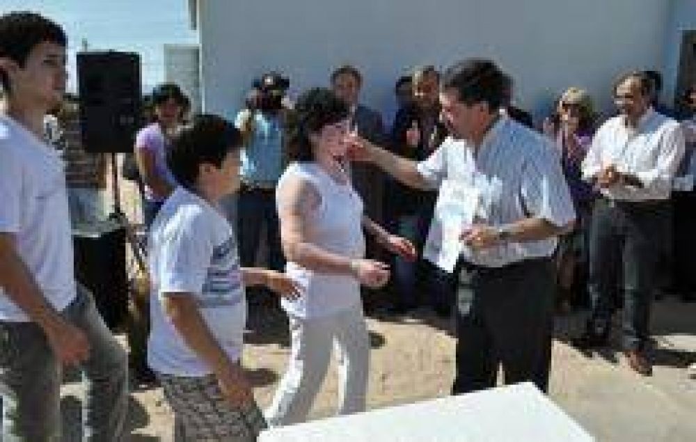 La administraci�n Beder Herrera adjudic� 16 mil nuevas viviendas