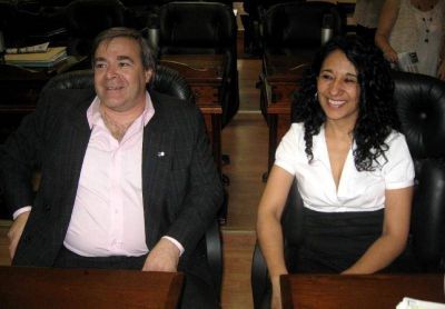 Sandra Oviedo vs. Manuel Atencio (bloques eran los de antes�)